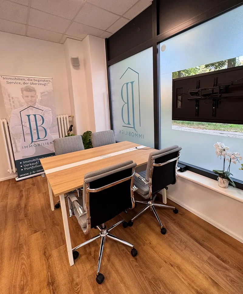 Besprechungsplatz im Büro von JB Immobilien
