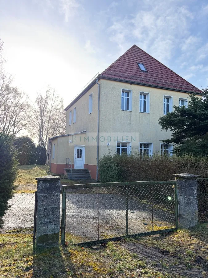 Haus in 16727 Oberkrämer: Entkerntes Mehrfamilienhaus mit großem Potential! (Bild 2)