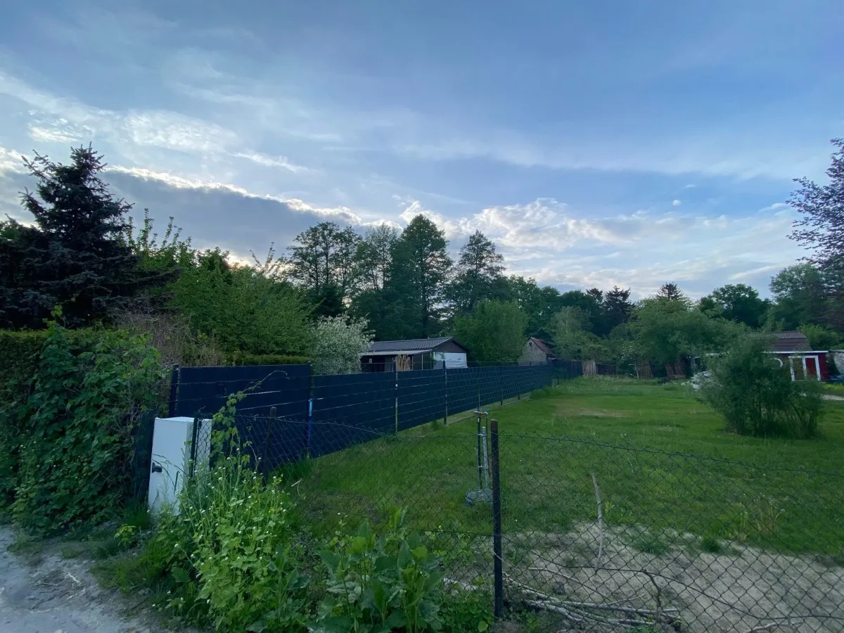 Grundstück in 14532 Kleinmachnow: Traumhaftes Grundstück mit Bungalow zu verkaufen – Grundstück (Bild 6)