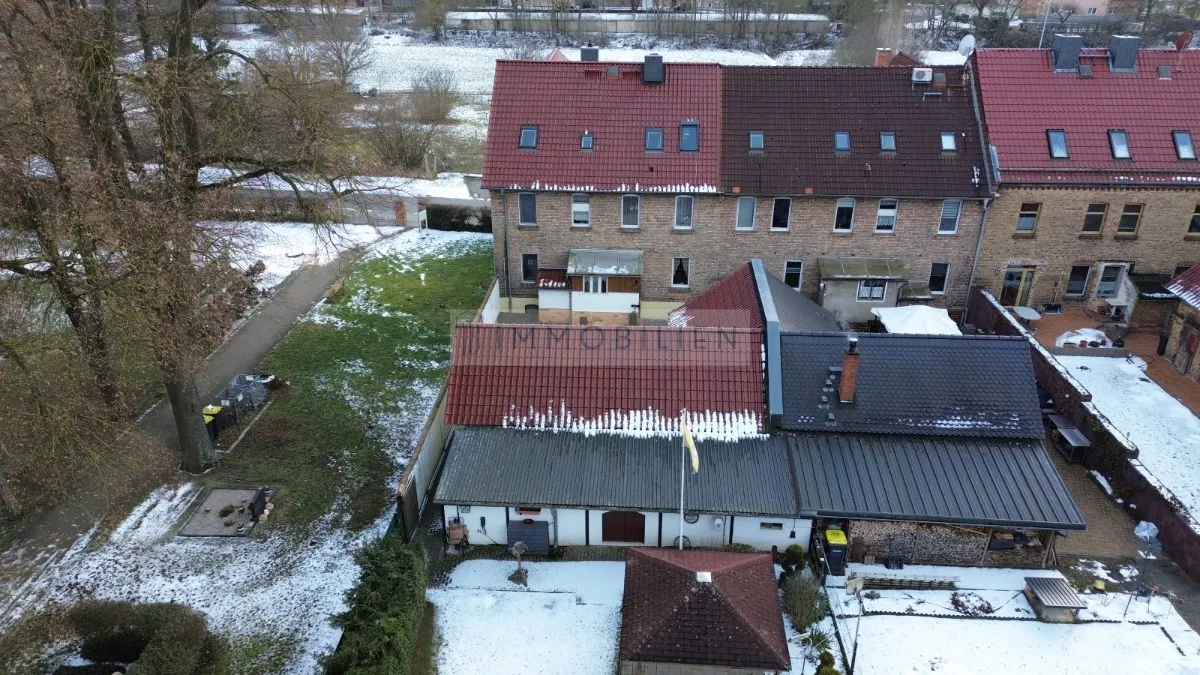 Haus in 39393 Hötensleben: Mehrfamilienhaus in Hötensleben zu verkaufen. – DJI_0031 (Bild 2)