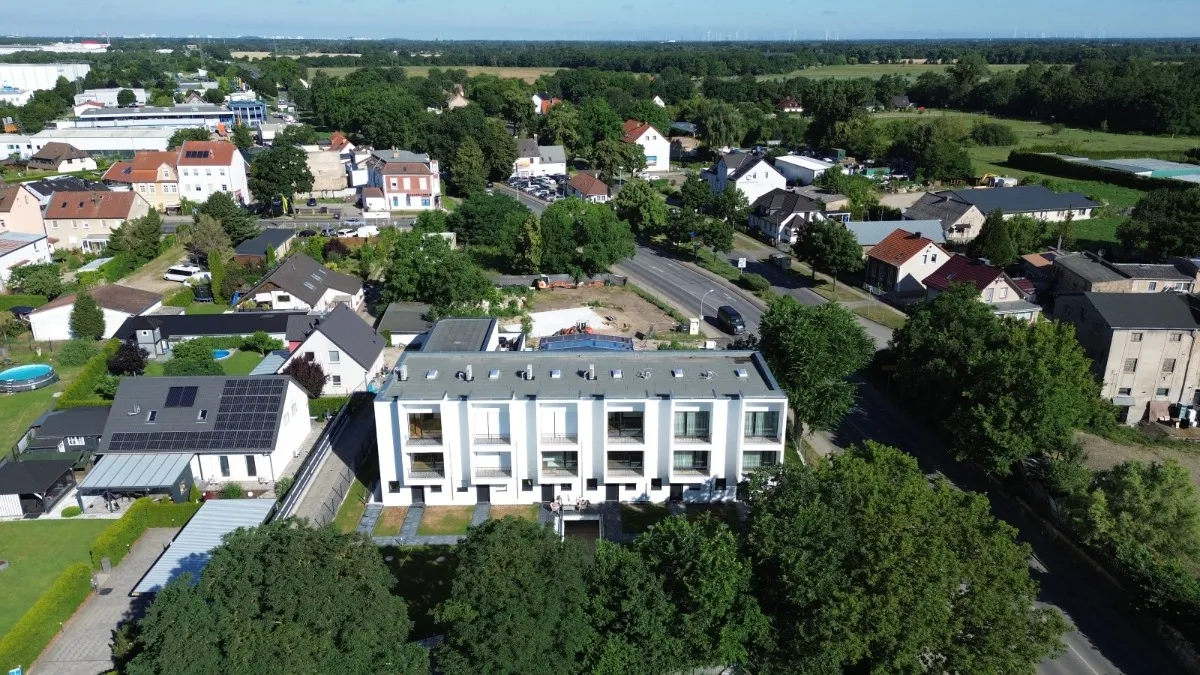 Haus in 15562 Berlin: Reihenendhaus in Rüdersdorf zu vermieten. – DJI_0159 (Bild 1)