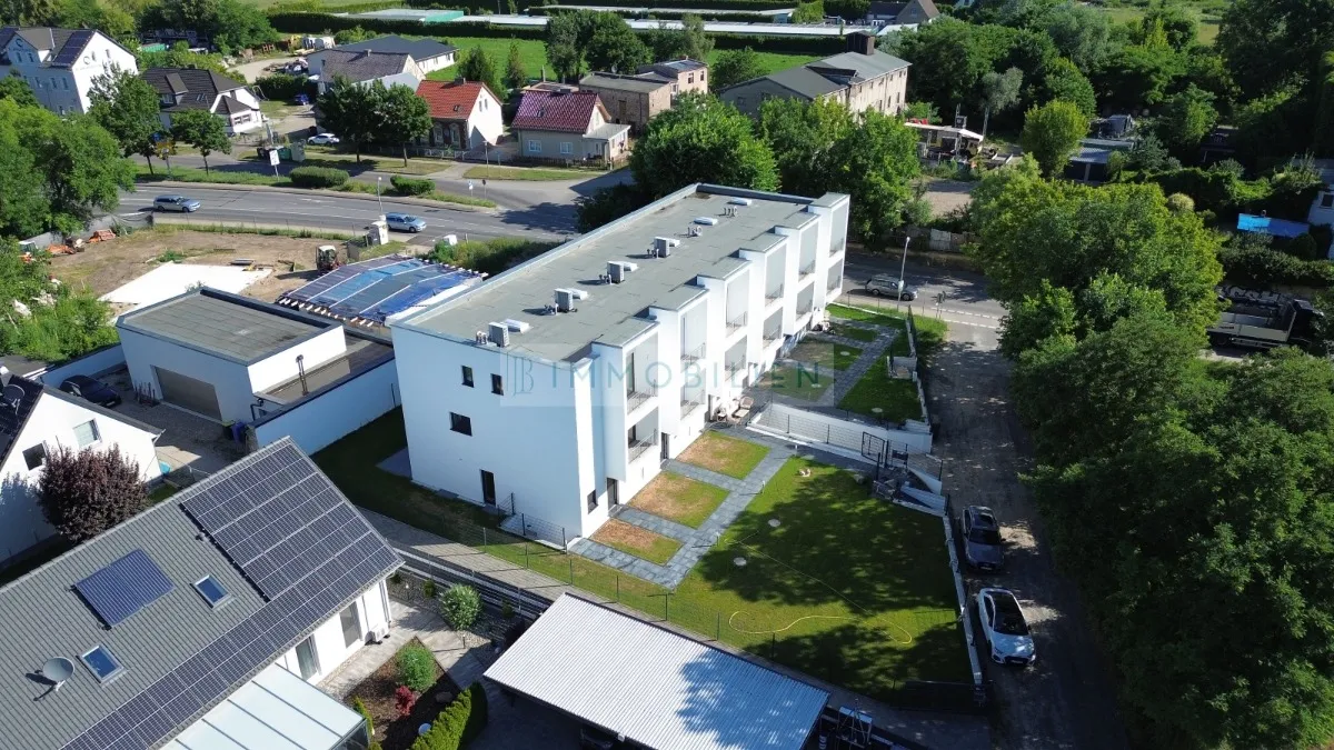 Haus in 15562 Berlin: Reihenendhaus in Rüdersdorf zu vermieten. – DJI_0153 (Bild 2)