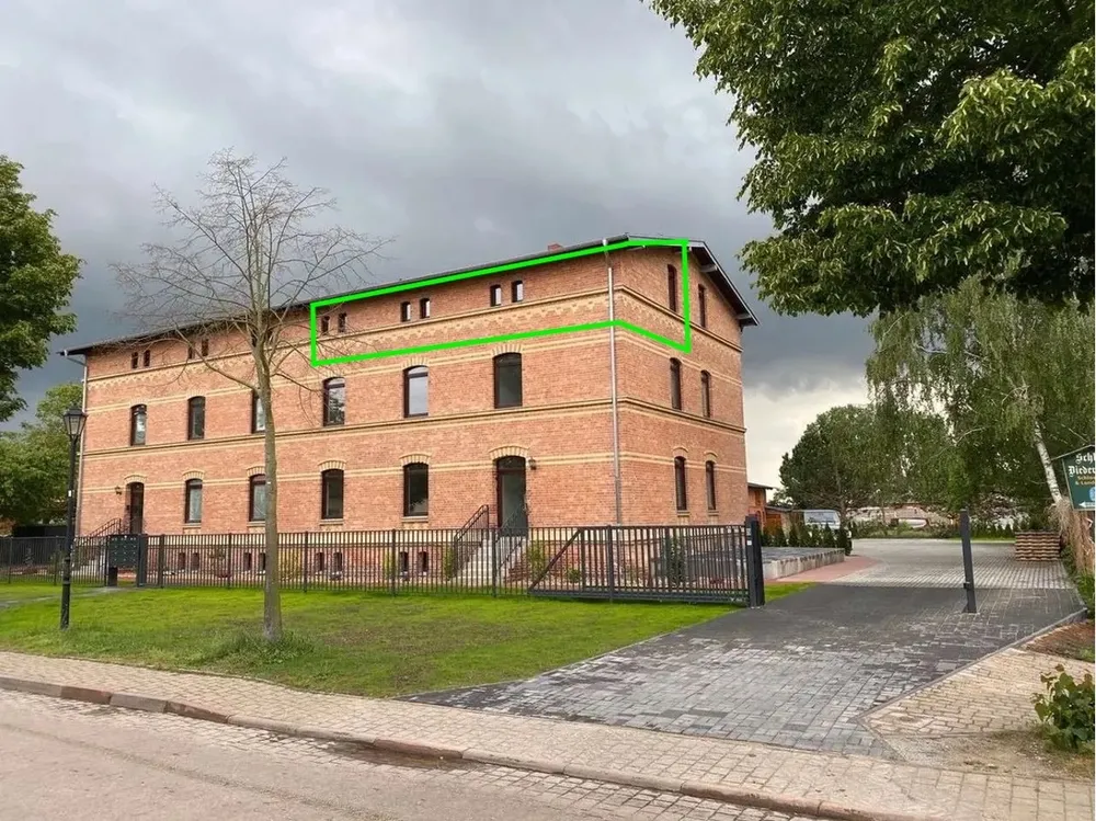 Wohnung in 14979 Diedersdorf: Traumhafte Dachgeschosswohnung am Schloss Diedersdorf !
