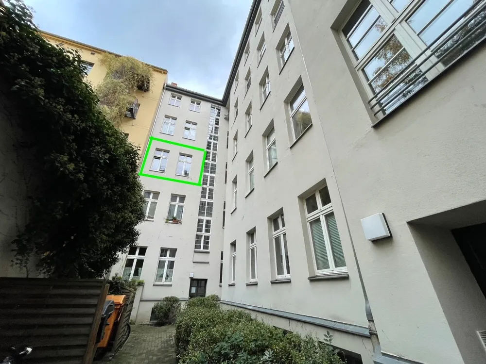 Wohnung in 12205 Berlin: 1 Zimmer Wohnung Nähe Kottbusser Tor im Hinterhaus zu vermieten!